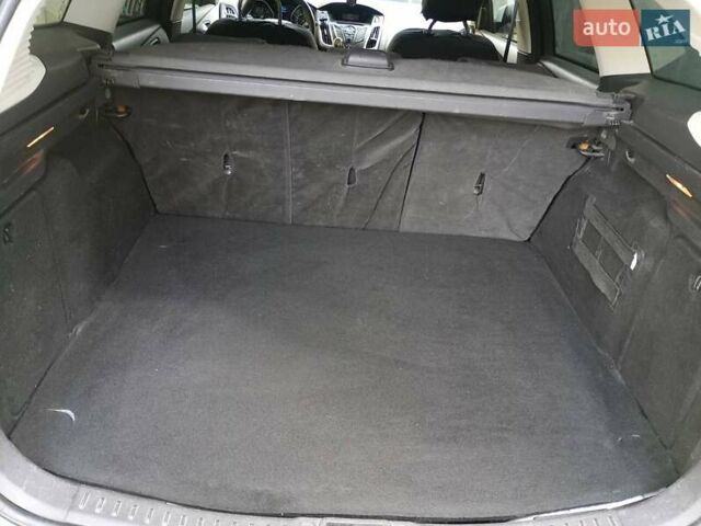 Белый Форд Фокус, объемом двигателя 1.6 л и пробегом 222 тыс. км за 6000 $, фото 6 на Automoto.ua