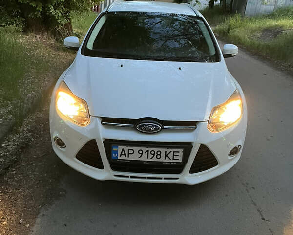 Белый Форд Фокус, объемом двигателя 1.6 л и пробегом 134 тыс. км за 7500 $, фото 2 на Automoto.ua