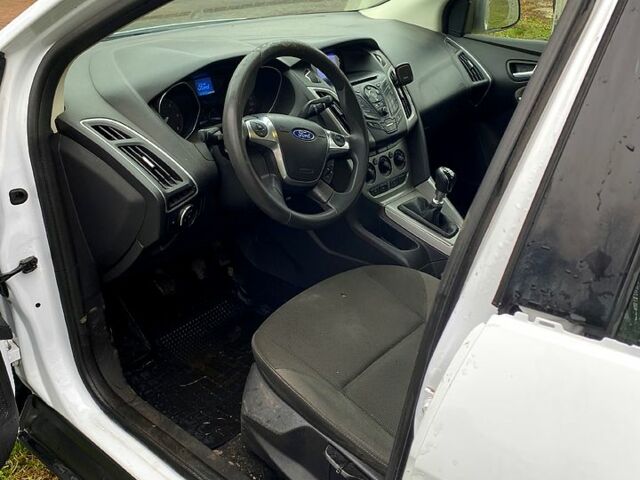 Білий Форд Фокус, об'ємом двигуна 1.6 л та пробігом 0 тис. км за 5500 $, фото 7 на Automoto.ua