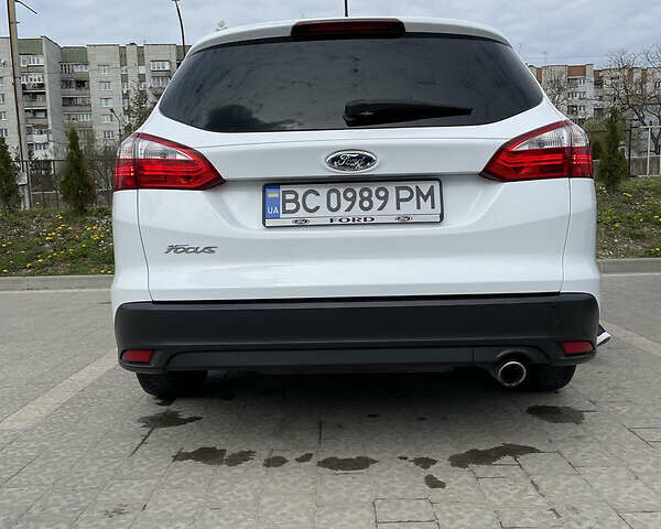 Белый Форд Фокус, объемом двигателя 2 л и пробегом 250 тыс. км за 9800 $, фото 33 на Automoto.ua