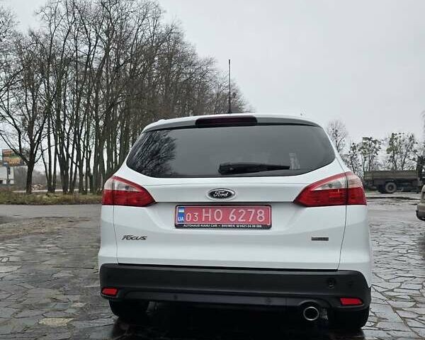 Белый Форд Фокус, объемом двигателя 1.6 л и пробегом 228 тыс. км за 8000 $, фото 4 на Automoto.ua