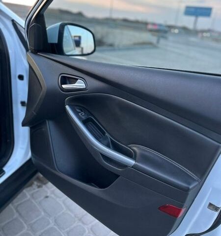 Белый Форд Фокус, объемом двигателя 1.56 л и пробегом 240 тыс. км за 7200 $, фото 13 на Automoto.ua