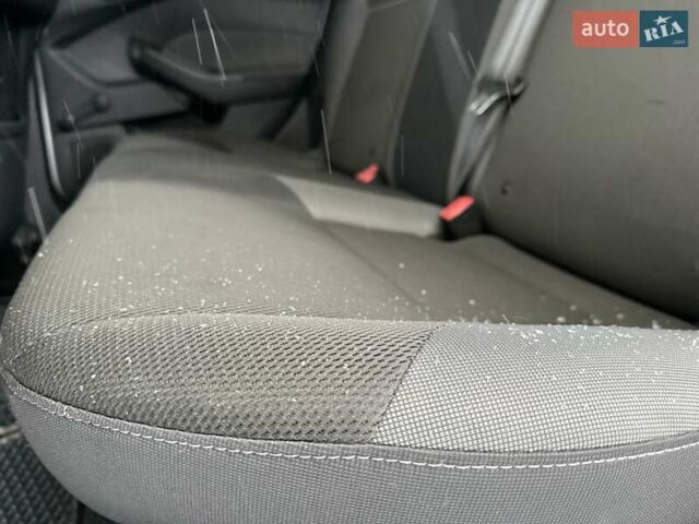 Білий Форд Фокус, об'ємом двигуна 1.56 л та пробігом 220 тис. км за 6350 $, фото 27 на Automoto.ua