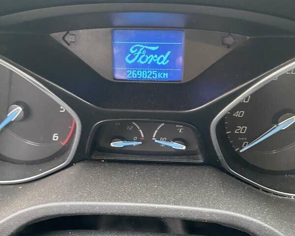 Білий Форд Фокус, об'ємом двигуна 1.56 л та пробігом 260 тис. км за 5500 $, фото 8 на Automoto.ua