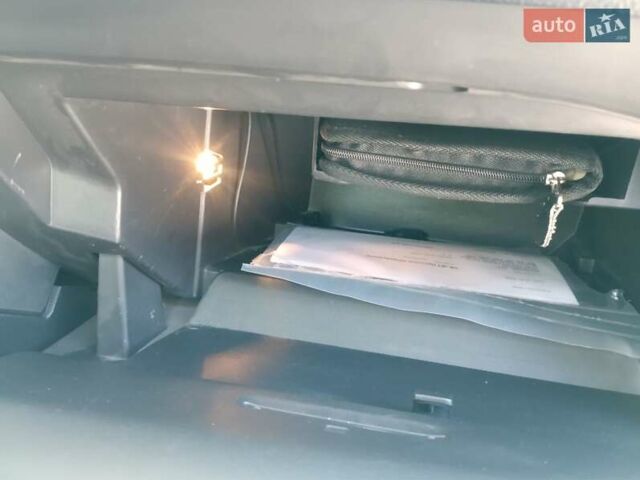 Белый Форд Фокус, объемом двигателя 1.56 л и пробегом 325 тыс. км за 5950 $, фото 18 на Automoto.ua