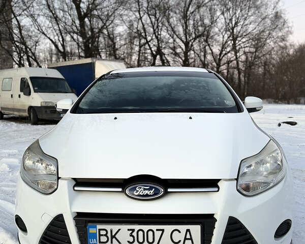 Білий Форд Фокус, об'ємом двигуна 1.56 л та пробігом 223 тис. км за 7200 $, фото 3 на Automoto.ua