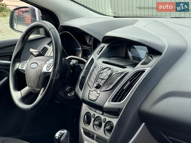 Білий Форд Фокус, об'ємом двигуна 1.56 л та пробігом 256 тис. км за 6150 $, фото 45 на Automoto.ua