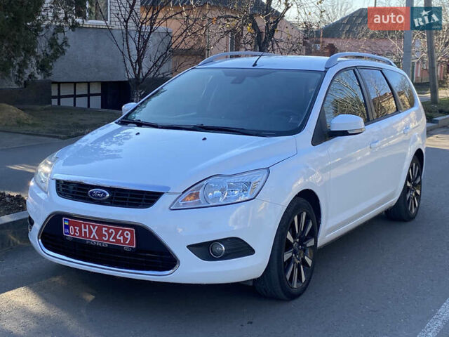 Белый Форд Фокус, объемом двигателя 1.6 л и пробегом 171 тыс. км за 6300 $, фото 2 на Automoto.ua
