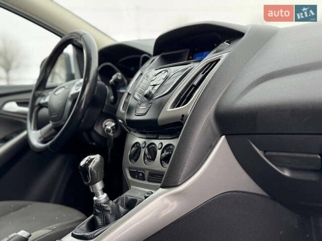 Білий Форд Фокус, об'ємом двигуна 1.6 л та пробігом 245 тис. км за 6390 $, фото 54 на Automoto.ua