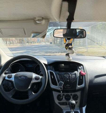 Білий Форд Фокус, об'ємом двигуна 1.6 л та пробігом 276 тис. км за 6000 $, фото 9 на Automoto.ua