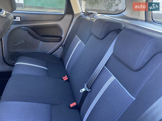 Белый Форд Фокус, объемом двигателя 1.6 л и пробегом 171 тыс. км за 6300 $, фото 13 на Automoto.ua