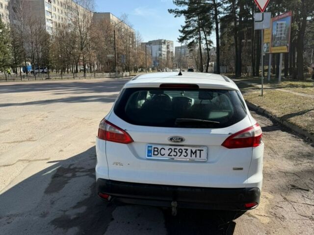 Белый Форд Фокус, объемом двигателя 1.6 л и пробегом 276 тыс. км за 6000 $, фото 4 на Automoto.ua