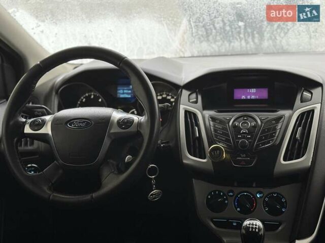 Білий Форд Фокус, об'ємом двигуна 1.56 л та пробігом 220 тис. км за 6350 $, фото 33 на Automoto.ua