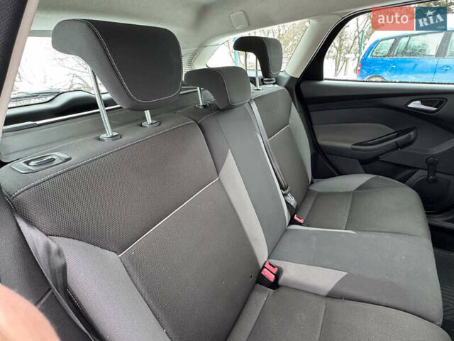 Білий Форд Фокус, об'ємом двигуна 1.6 л та пробігом 245 тис. км за 6390 $, фото 49 на Automoto.ua