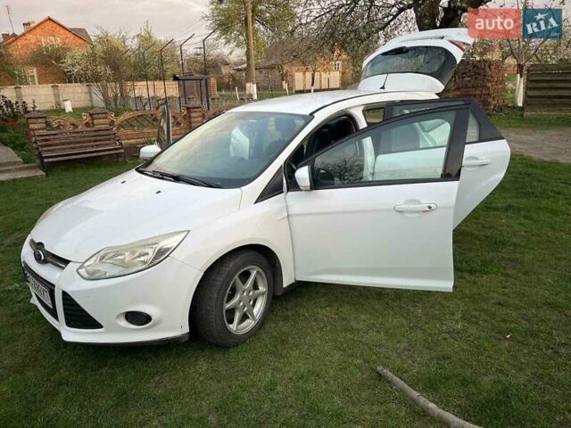 Білий Форд Фокус, об'ємом двигуна 1.56 л та пробігом 244 тис. км за 6300 $, фото 5 на Automoto.ua