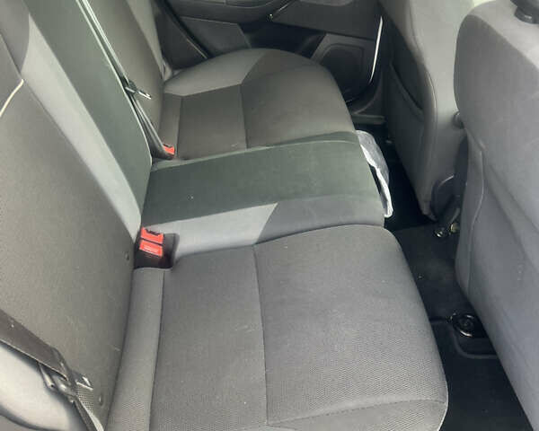 Белый Форд Фокус, объемом двигателя 1.6 л и пробегом 271 тыс. км за 7100 $, фото 14 на Automoto.ua