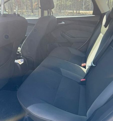 Білий Форд Фокус, об'ємом двигуна 1.6 л та пробігом 276 тис. км за 6000 $, фото 8 на Automoto.ua