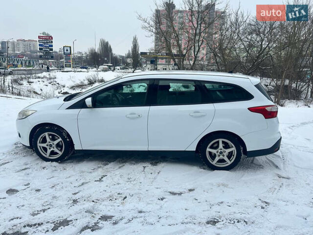 Белый Форд Фокус, объемом двигателя 1.6 л и пробегом 218 тыс. км за 6500 $, фото 13 на Automoto.ua