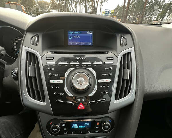 Білий Форд Фокус, об'ємом двигуна 1.6 л та пробігом 220 тис. км за 7950 $, фото 21 на Automoto.ua