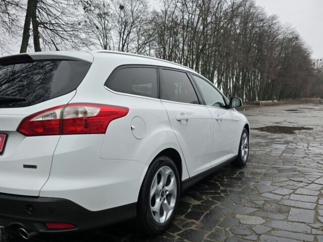 Білий Форд Фокус, об'ємом двигуна 1.6 л та пробігом 228 тис. км за 8000 $, фото 5 на Automoto.ua