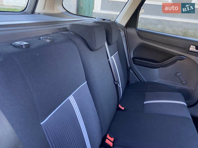 Белый Форд Фокус, объемом двигателя 1.6 л и пробегом 171 тыс. км за 6300 $, фото 16 на Automoto.ua