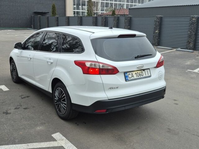 Білий Форд Фокус, об'ємом двигуна 1.6 л та пробігом 310 тис. км за 6500 $, фото 3 на Automoto.ua