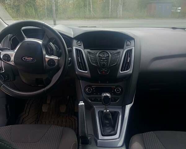 Білий Форд Фокус, об'ємом двигуна 1 л та пробігом 227 тис. км за 5200 $, фото 2 на Automoto.ua