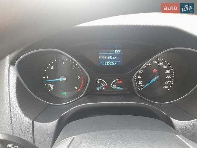 Белый Форд Фокус, объемом двигателя 1.6 л и пробегом 293 тыс. км за 8100 $, фото 19 на Automoto.ua