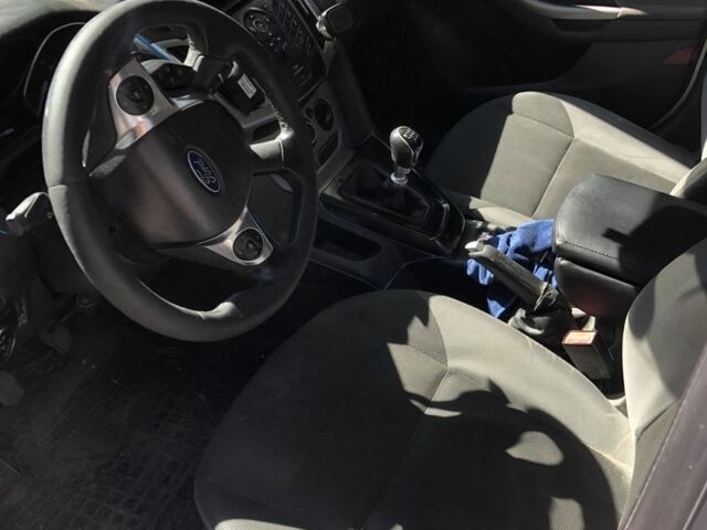 Белый Форд Фокус, объемом двигателя 1.6 л и пробегом 380 тыс. км за 5800 $, фото 6 на Automoto.ua