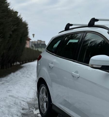 Білий Форд Фокус, об'ємом двигуна 1.56 л та пробігом 211 тис. км за 8000 $, фото 3 на Automoto.ua