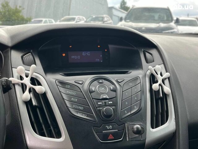 Білий Форд Фокус, об'ємом двигуна 1.6 л та пробігом 263 тис. км за 6790 $, фото 27 на Automoto.ua