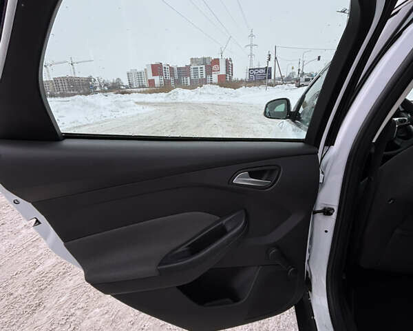 Білий Форд Фокус, об'ємом двигуна 1.6 л та пробігом 223 тис. км за 7700 $, фото 13 на Automoto.ua