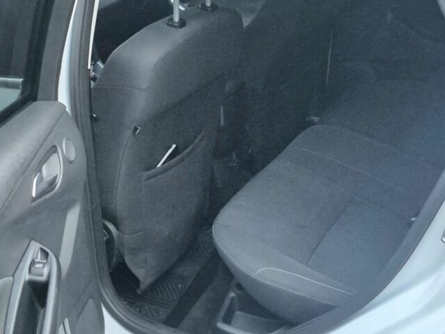 Белый Форд Фокус, объемом двигателя 1.6 л и пробегом 230 тыс. км за 6900 $, фото 8 на Automoto.ua