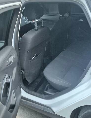 Білий Форд Фокус, об'ємом двигуна 1.6 л та пробігом 230 тис. км за 6900 $, фото 7 на Automoto.ua