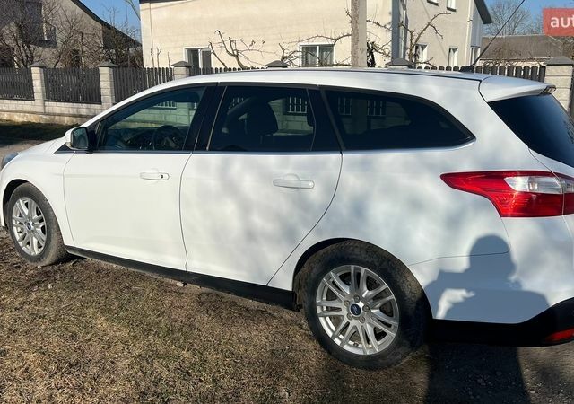 Белый Форд Фокус, объемом двигателя 2 л и пробегом 263 тыс. км за 6700 $, фото 8 на Automoto.ua