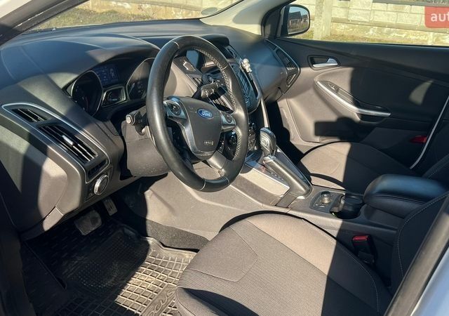 Белый Форд Фокус, объемом двигателя 2 л и пробегом 263 тыс. км за 6700 $, фото 10 на Automoto.ua