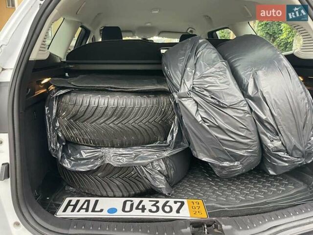 Білий Форд Фокус, об'ємом двигуна 1.56 л та пробігом 220 тис. км за 8499 $, фото 19 на Automoto.ua