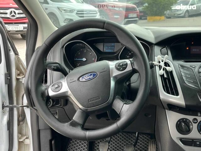 Білий Форд Фокус, об'ємом двигуна 1.6 л та пробігом 263 тис. км за 6790 $, фото 28 на Automoto.ua