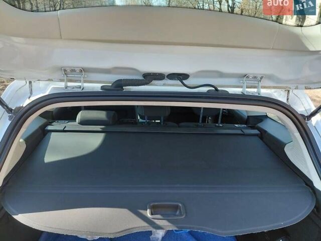 Білий Форд Фокус, об'ємом двигуна 1.6 л та пробігом 240 тис. км за 6950 $, фото 13 на Automoto.ua