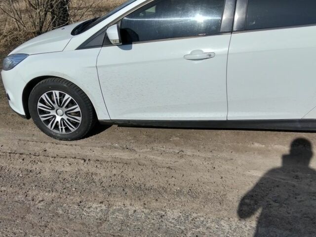 Білий Форд Фокус, об'ємом двигуна 0 л та пробігом 300 тис. км за 7600 $, фото 1 на Automoto.ua