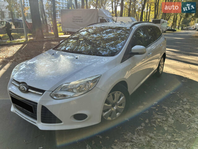 Білий Форд Фокус, об'ємом двигуна 2 л та пробігом 252 тис. км за 7150 $, фото 2 на Automoto.ua