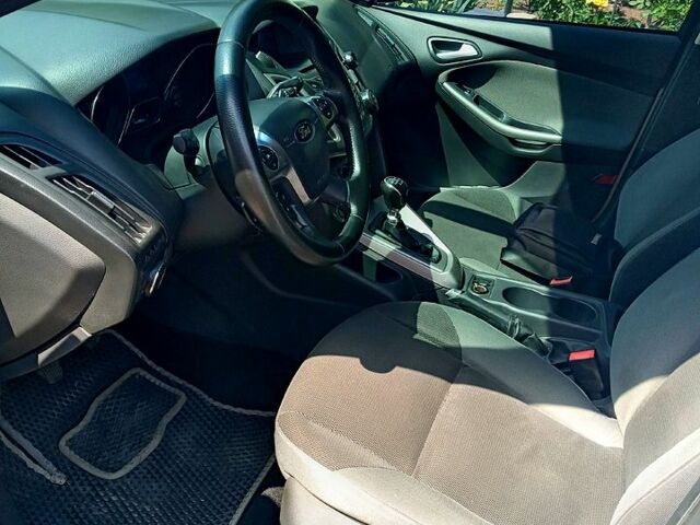 Белый Форд Фокус, объемом двигателя 1.6 л и пробегом 233 тыс. км за 7667 $, фото 6 на Automoto.ua