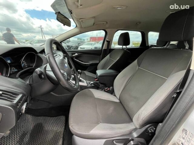 Білий Форд Фокус, об'ємом двигуна 1.6 л та пробігом 263 тис. км за 6790 $, фото 24 на Automoto.ua