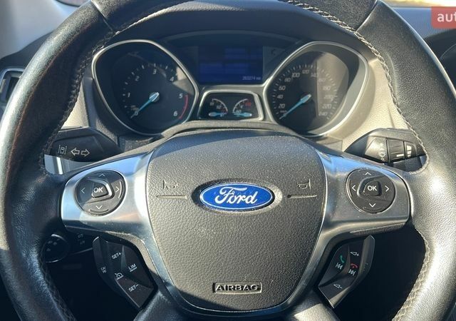 Белый Форд Фокус, объемом двигателя 2 л и пробегом 263 тыс. км за 6700 $, фото 17 на Automoto.ua