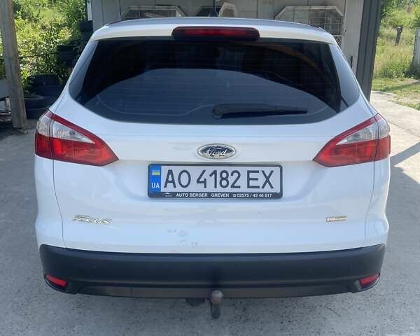 Білий Форд Фокус, об'ємом двигуна 1.56 л та пробігом 339 тис. км за 7000 $, фото 5 на Automoto.ua