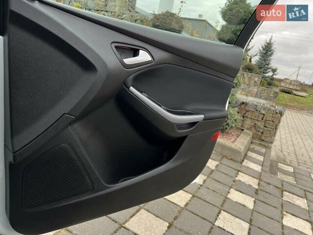 Білий Форд Фокус, об'ємом двигуна 1.6 л та пробігом 211 тис. км за 8750 $, фото 90 на Automoto.ua