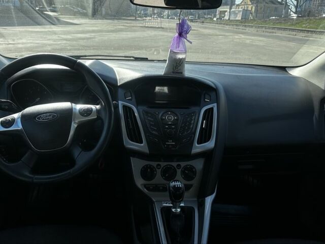 Белый Форд Фокус, объемом двигателя 1.6 л и пробегом 230 тыс. км за 6900 $, фото 17 на Automoto.ua