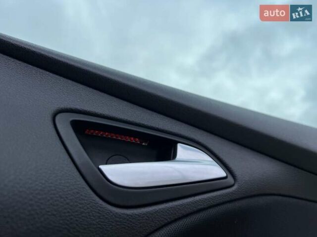 Білий Форд Фокус, об'ємом двигуна 1.6 л та пробігом 211 тис. км за 8750 $, фото 92 на Automoto.ua