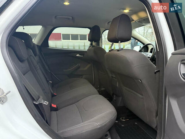 Белый Форд Фокус, объемом двигателя 1.6 л и пробегом 192 тыс. км за 7300 $, фото 29 на Automoto.ua