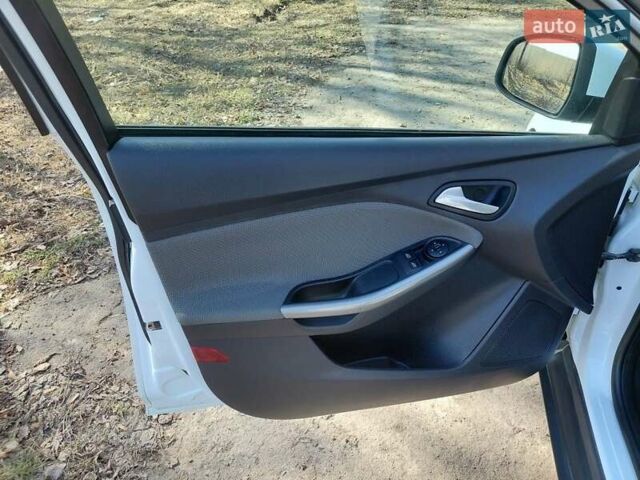 Білий Форд Фокус, об'ємом двигуна 1.6 л та пробігом 240 тис. км за 6950 $, фото 5 на Automoto.ua